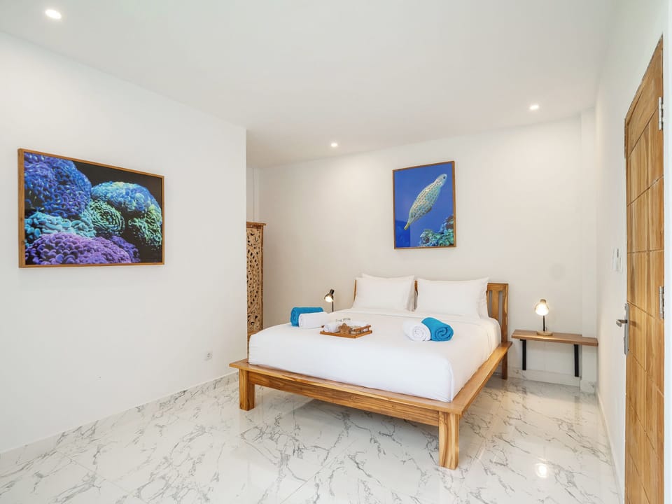 Larger Studio with King Bed | Premium bedding, desk, laptop workspace, WiFi (free)