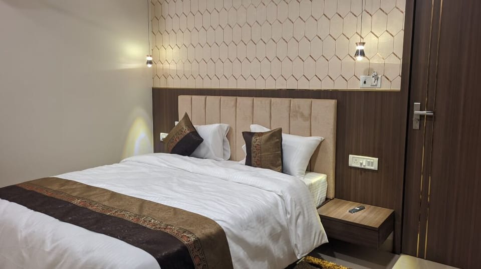 Standard Room | Iron/ironing board, free WiFi