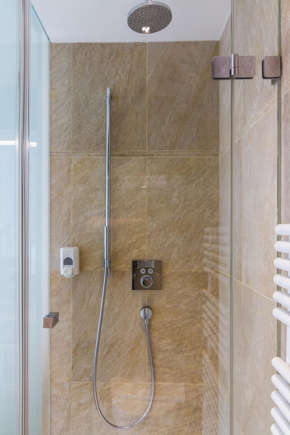 Shower, towels