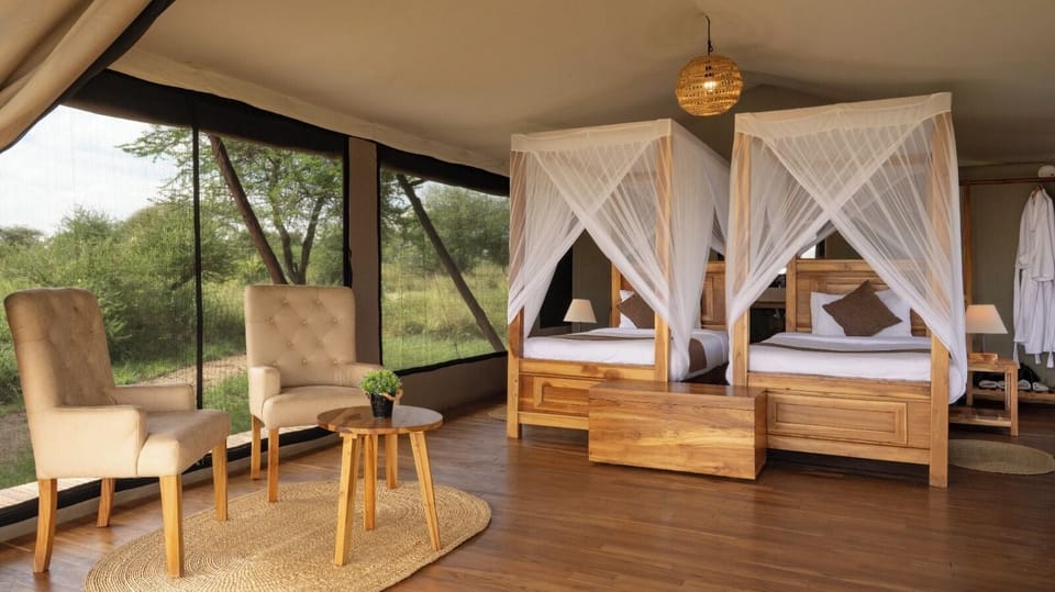 Deluxe Double or Twin Room, Park View | Premium bedding, down comforters, memory foam beds, in-room safe