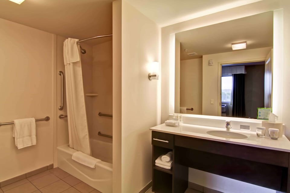 Hair dryer, towels