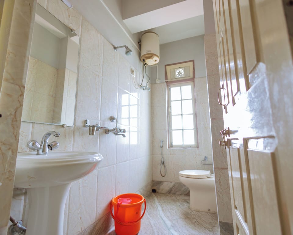 Standard Double or Twin Room, Hill View | Bathroom | Slippers