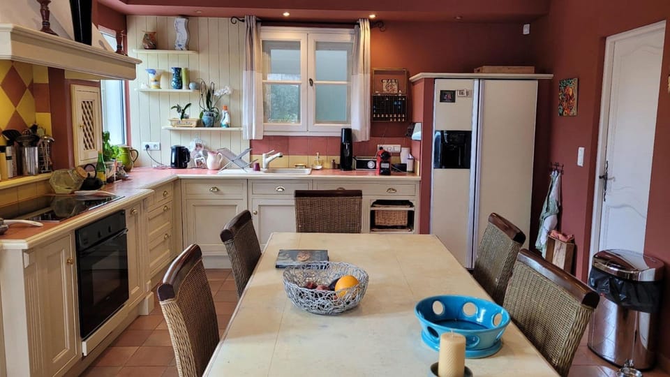 House | 5 bedrooms, Internet