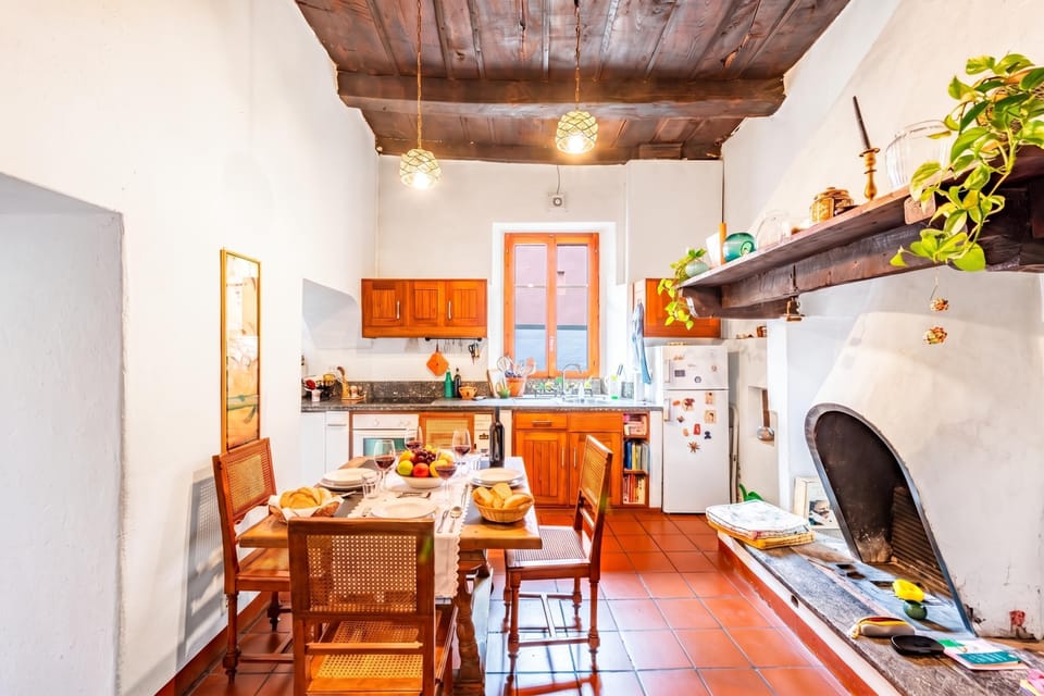 Standard House, 2 Bedrooms, Balcony, Mountainside (Antica Torre with Garden in Carona) | Private kitchen