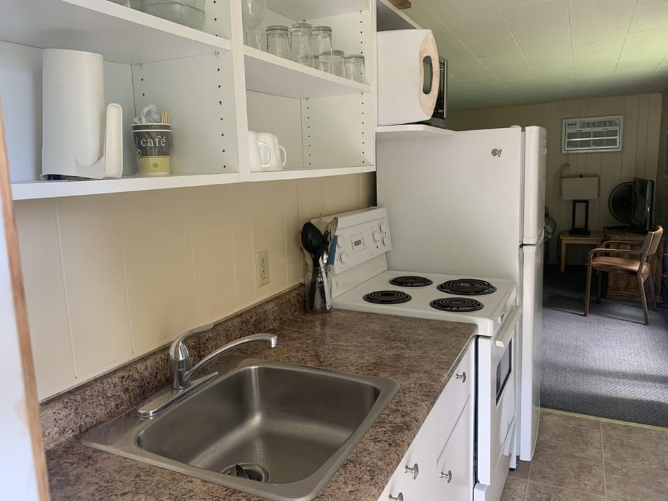 3 Bedroom Cottage #8 | Private kitchen | Dining tables