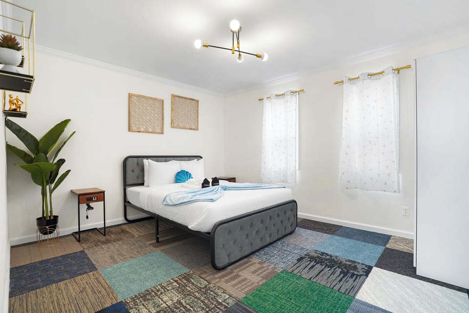 Family Apartment, 3 Bedrooms, Kitchen | Iron/ironing board, free WiFi