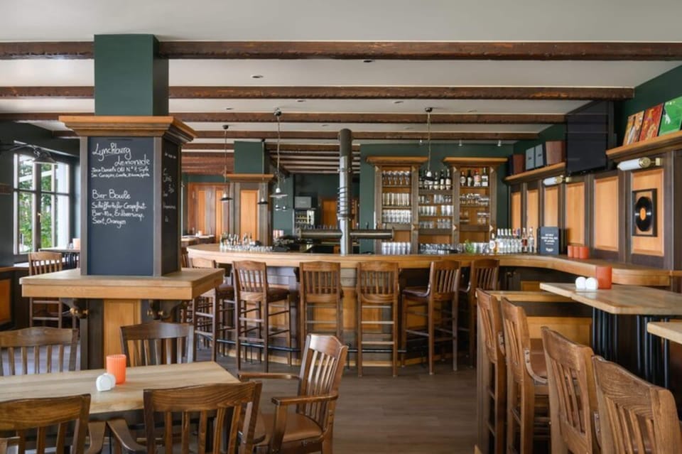 Apartment | Bar (on property)