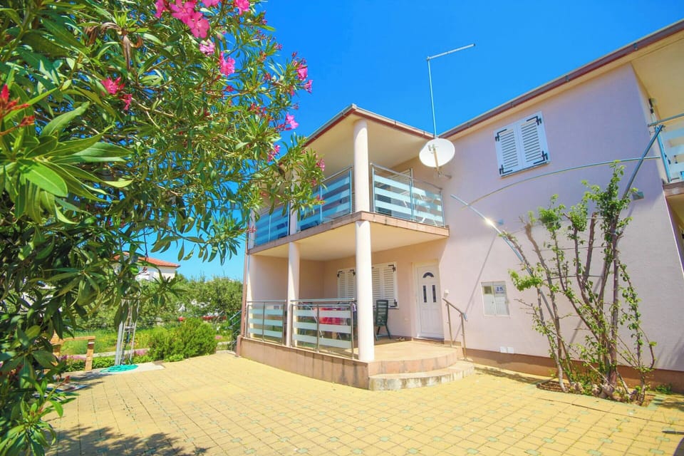 Apartment | Exterior