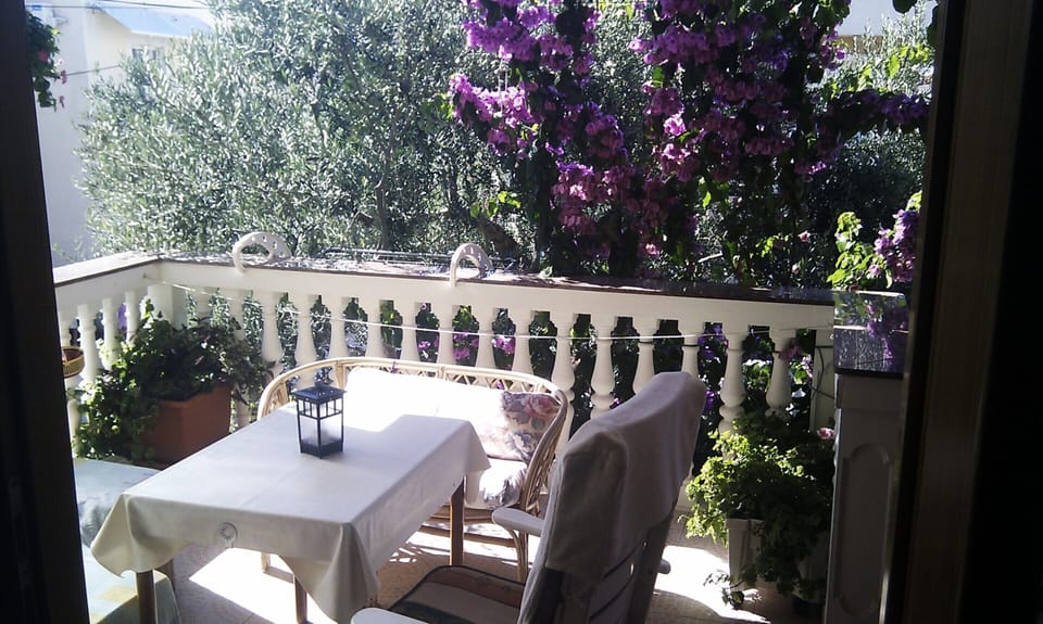 Apartment | Balcony