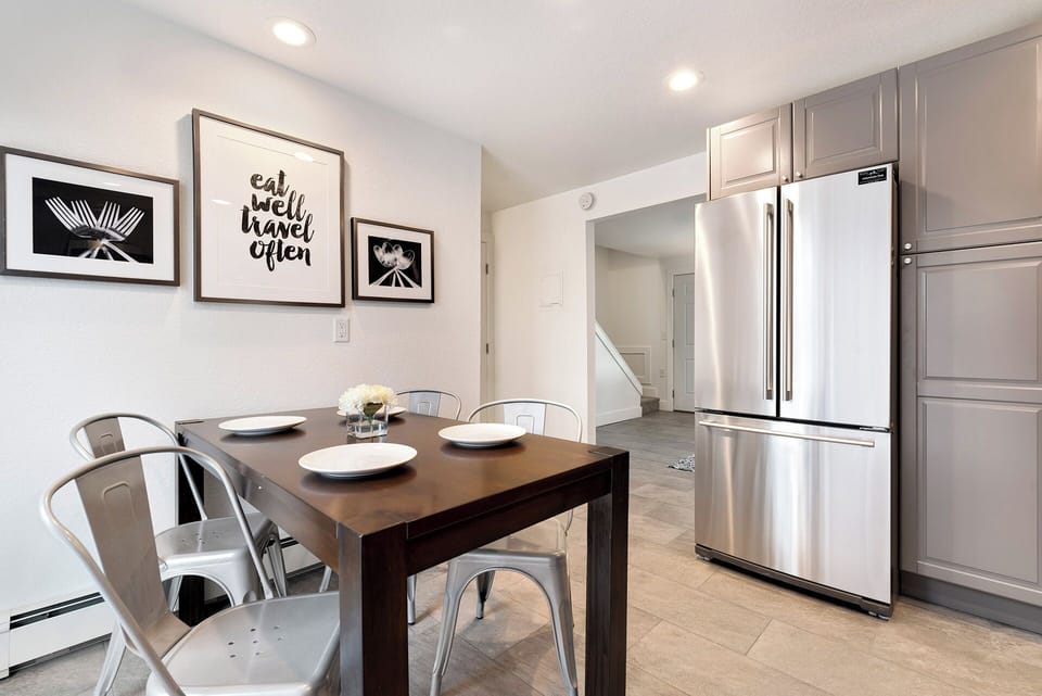 Townhome, Multiple Beds, Patio, Garden View | Dining