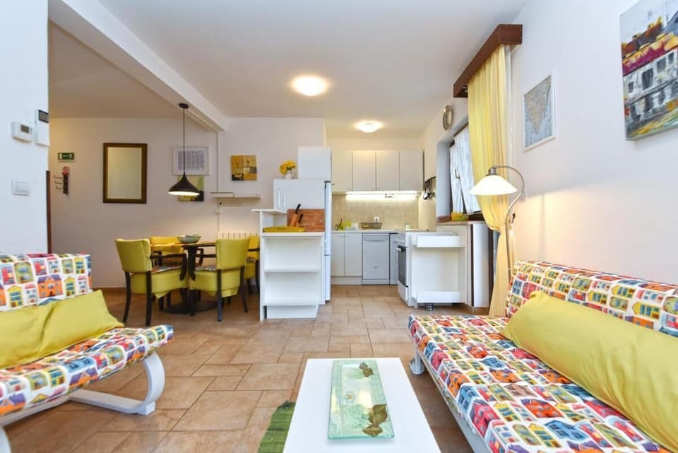 Apartment, 1 Bedroom, Terrace | Living room
