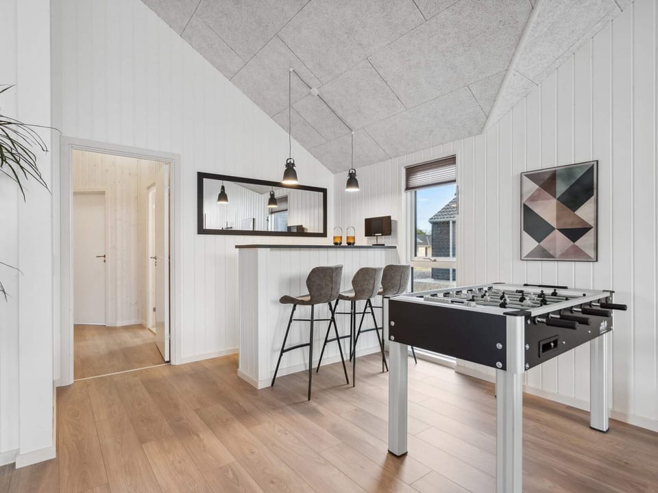 House | Game room