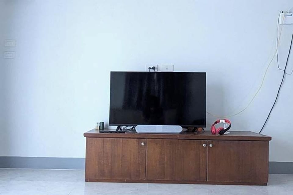 40-inch LED TV with cable channels