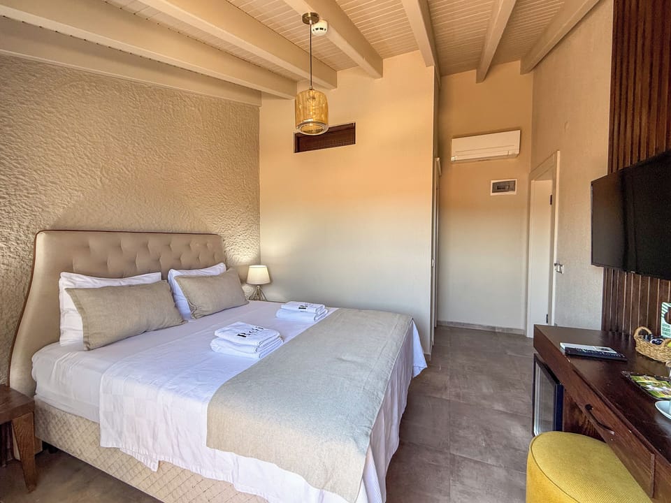 Deluxe Double Room, Balcony | Free WiFi