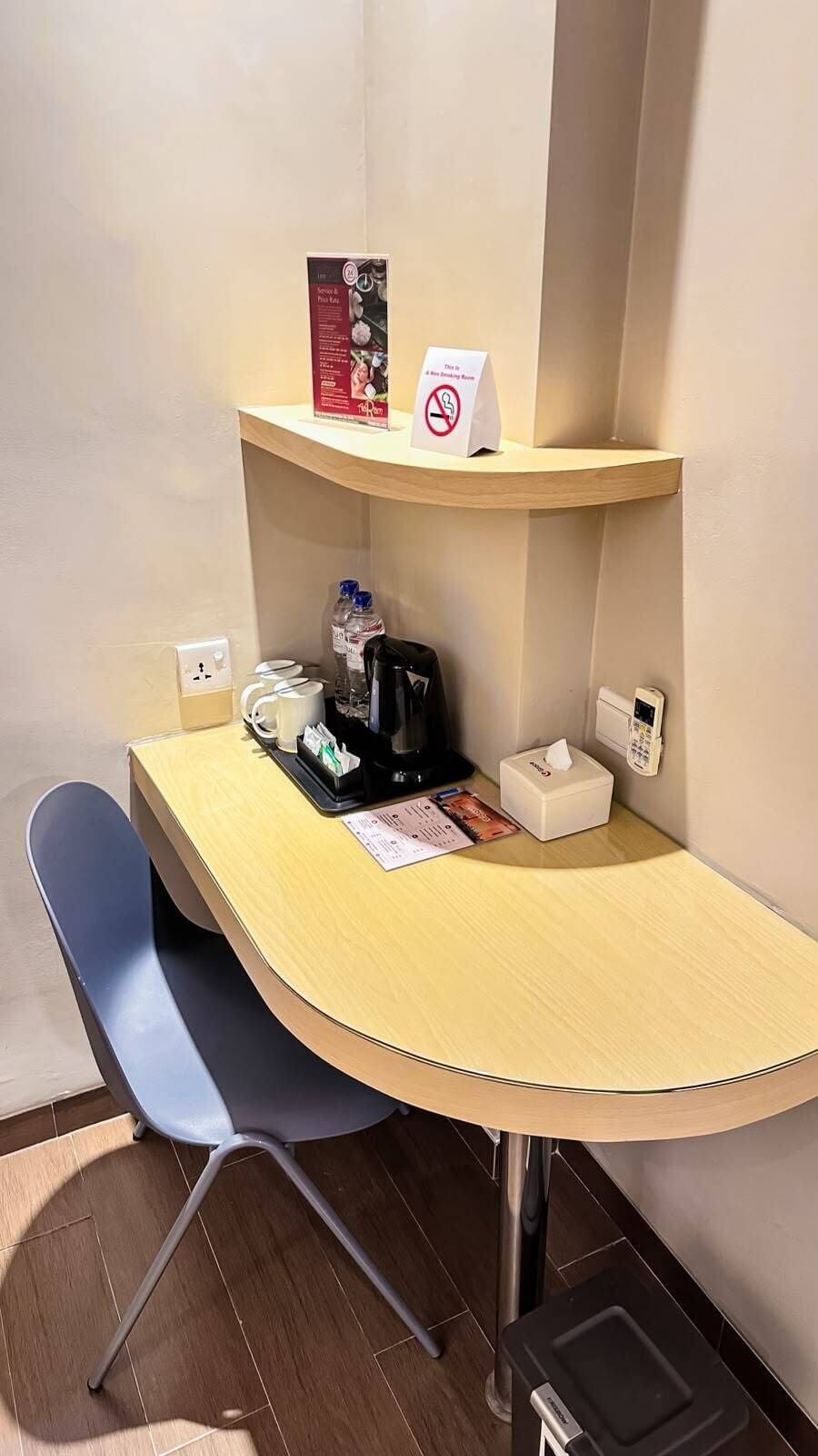 Desk, laptop workspace, WiFi (free)