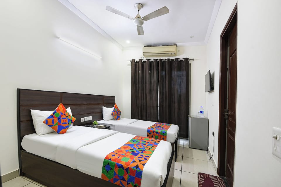 Luxury Single Room, Multiple Beds, Air conditioning, City View | Egyptian cotton sheets, premium bedding, free WiFi, wheelchair access