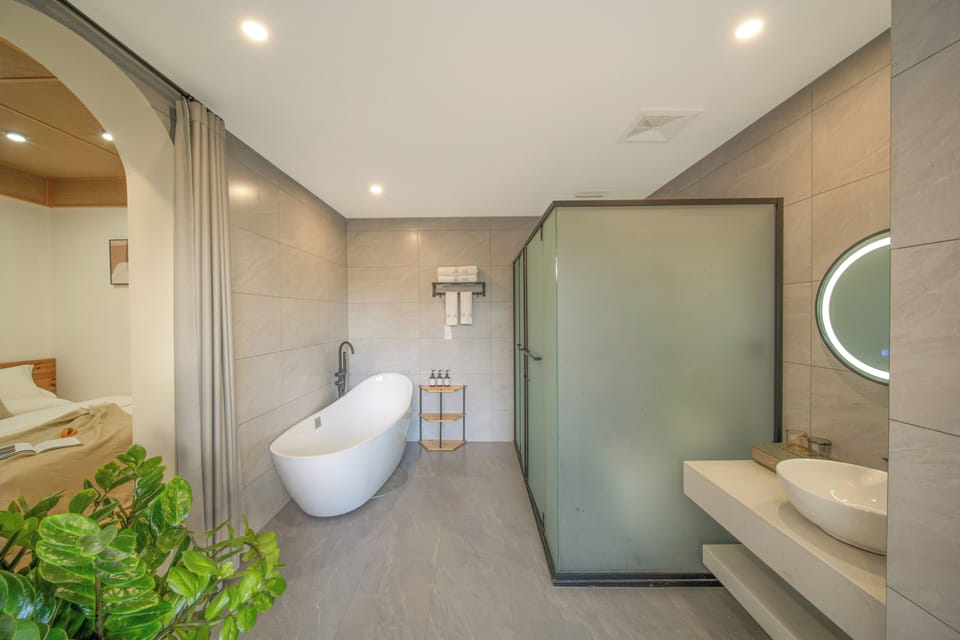 Superior Double Room, Courtyard View | Blackout drapes, soundproofing, iron/ironing board (on request)