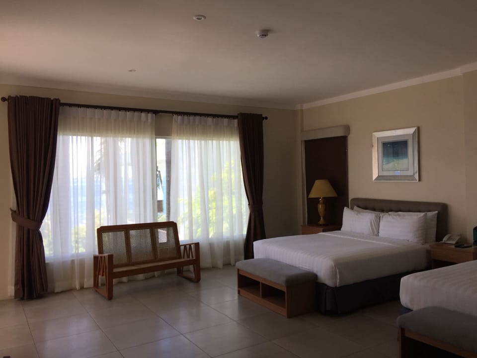 Minibar, in-room safe, desk, blackout drapes