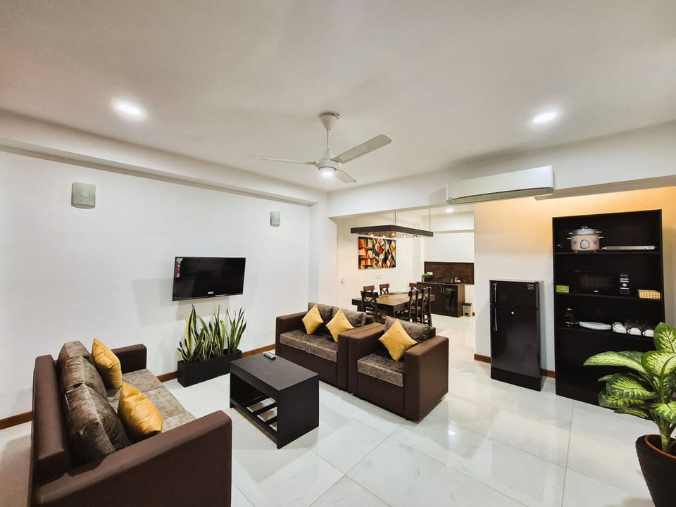 Superior Apartment, City View | Living area