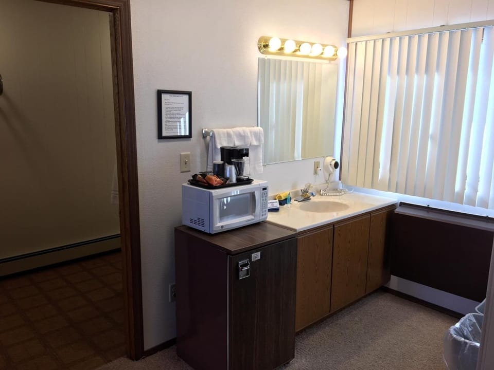 Hair dryer, towels