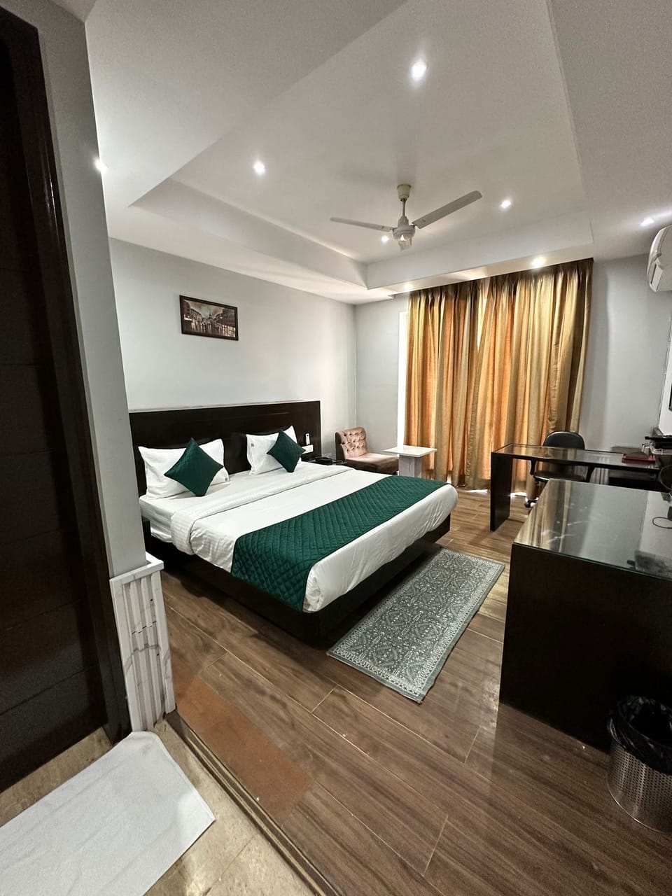 Classic Double Room, Balcony, City View | Free WiFi