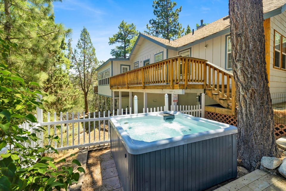 Cabin, Multiple Beds, Hot Tub, Mountain View (2524) | Terrace/patio