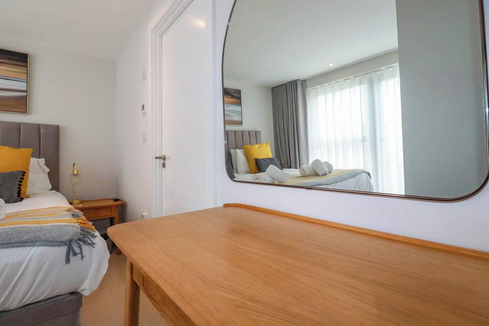 2 bedrooms, individually decorated, individually furnished, free WiFi