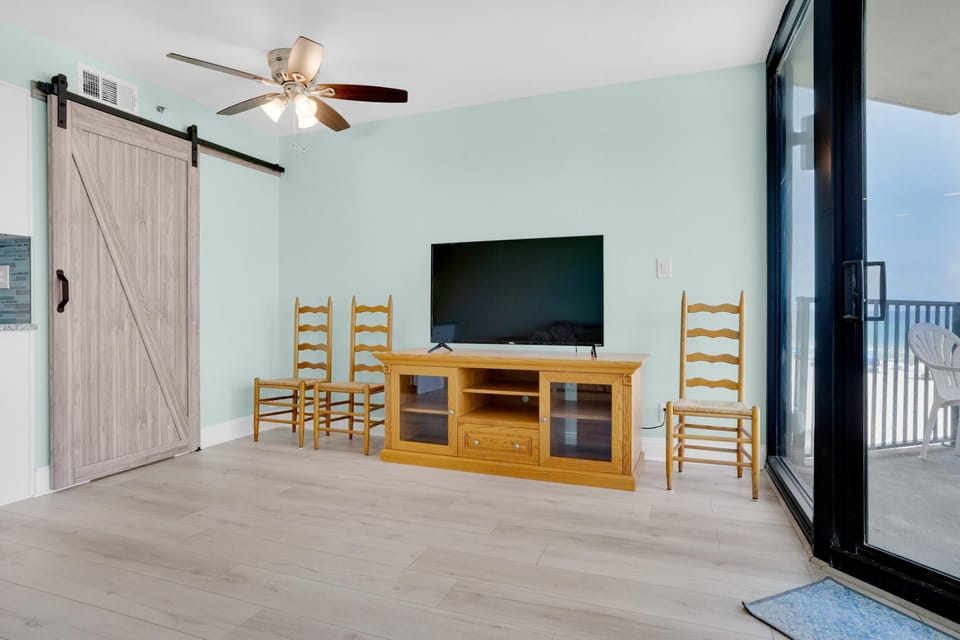 Condo, 1 Queen Bed with Sofa bed (Sunbird 309E) | Interior