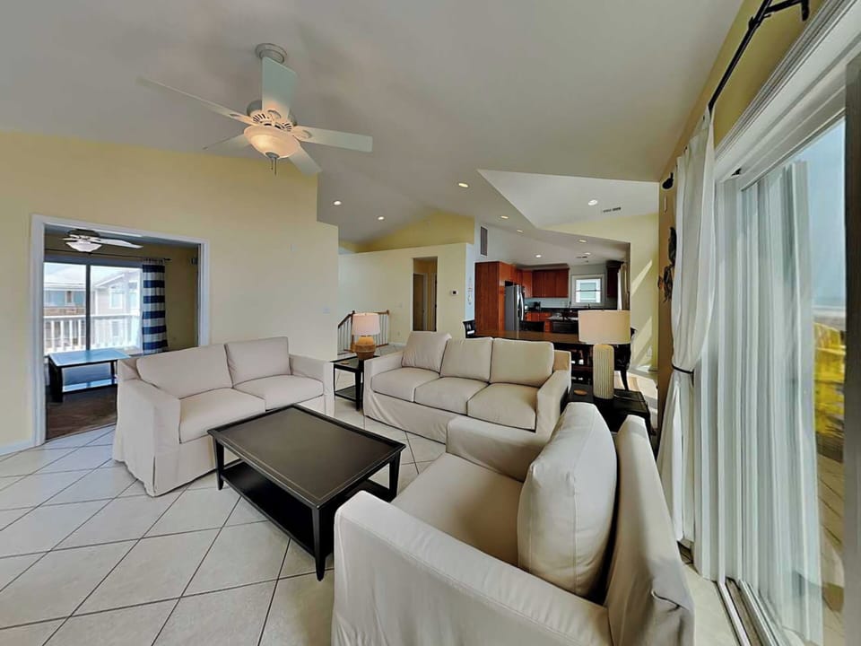 Studio (4 Bedrooms) | Property amenity