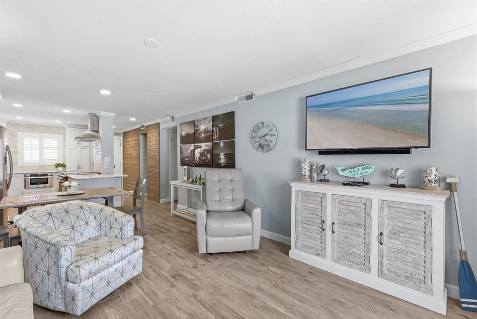 Condo, Multiple Beds (Sea Coast Gardens II 109) | Living area | TV