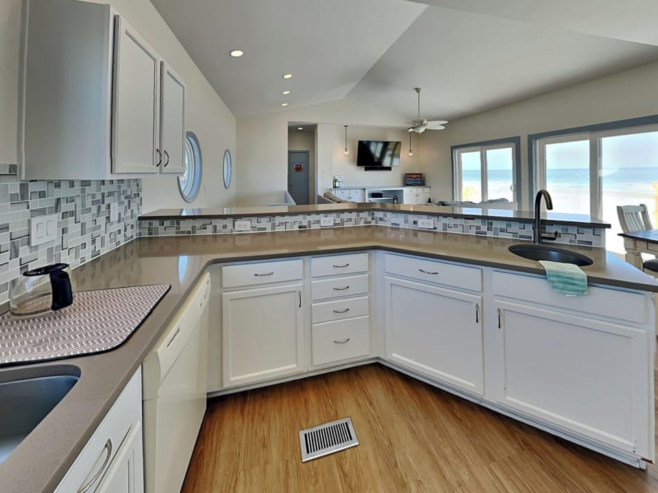 Studio (4 Bedrooms) | Property amenity