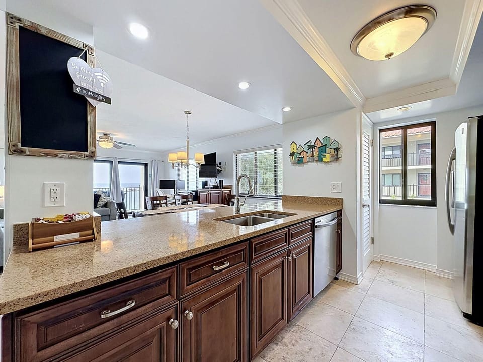 Condo, Multiple Beds (Land's End 5-305 Gulf-Bay Front) | Private kitchen | Oven, toaster