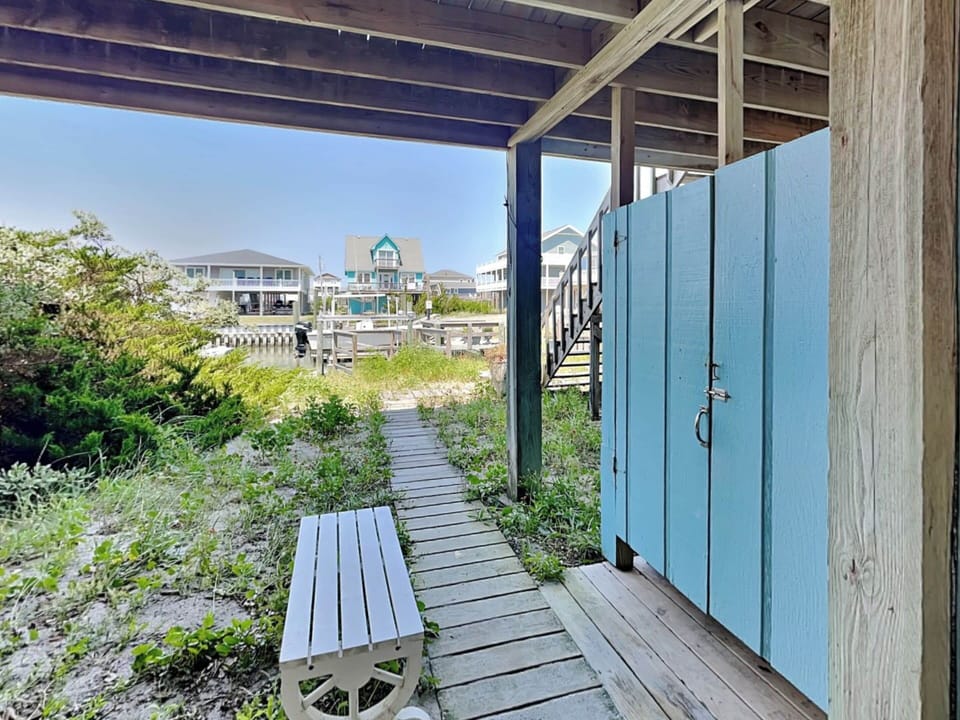 Studio (4 Bedrooms) | Property amenity