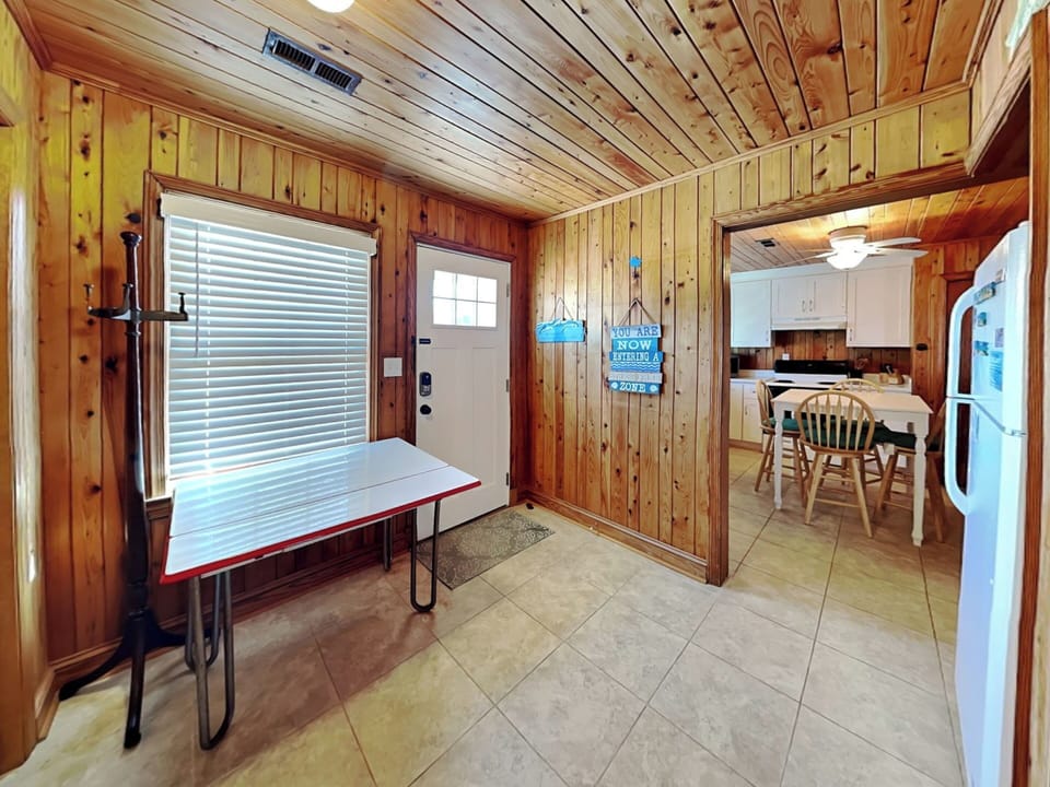 Studio (3 Bedrooms) | Property amenity