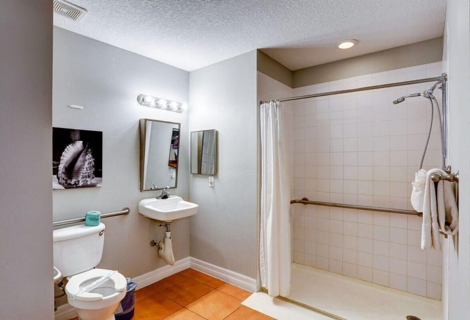 Madeira Bay Resort II - 606 Apartment in Madeira Beach