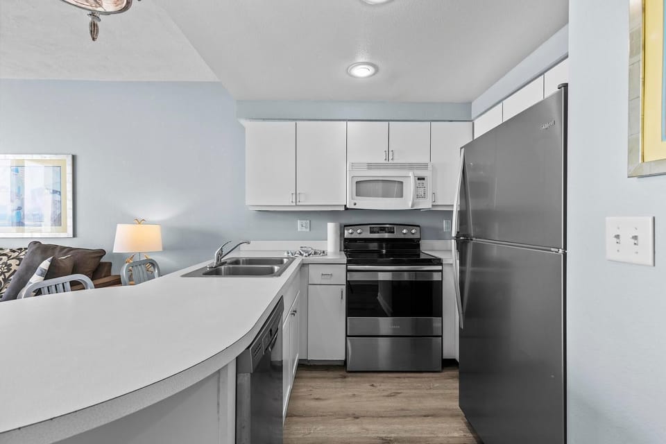 Condo, Multiple Beds (Ocean Walk Resort 1707) | Private kitchen | Oven, coffee/tea maker, toaster, blender