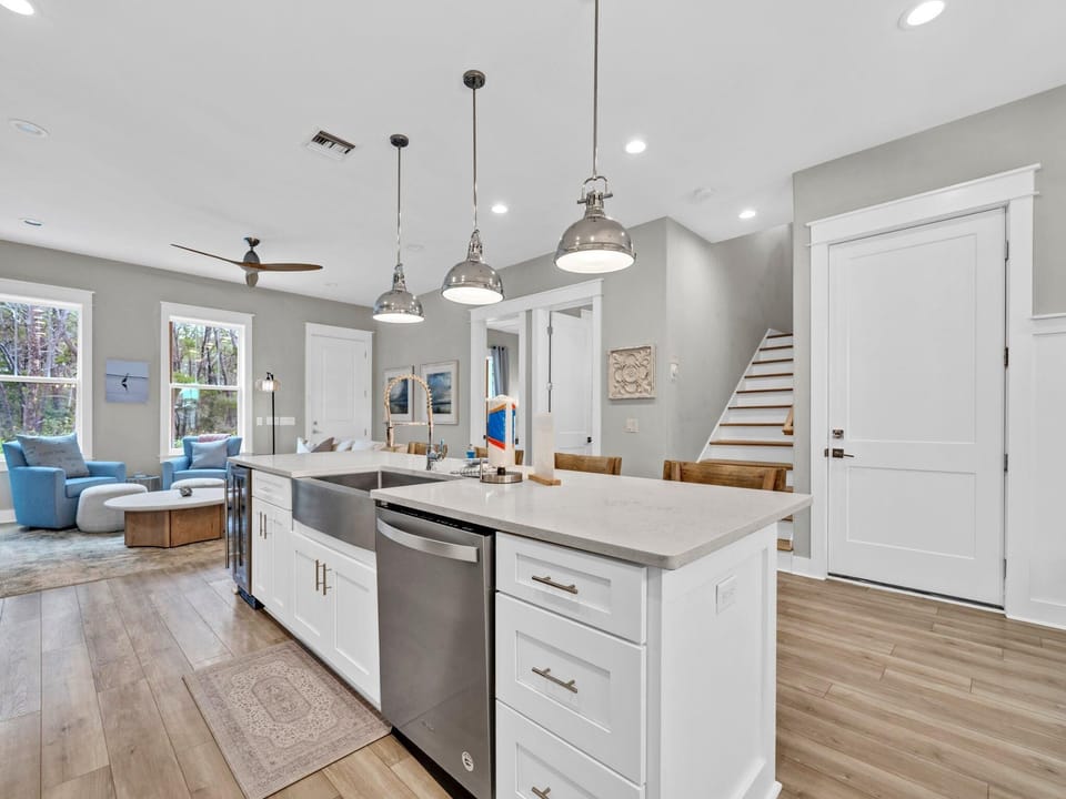 House, Multiple Beds (Grande Pointe 142- LiveSea 30A) | Private kitchen | Oven, toaster