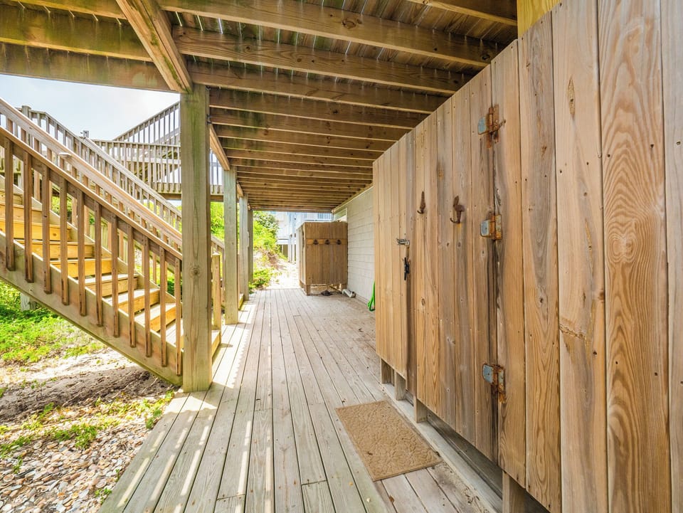 Studio (4 Bedrooms) | Property amenity