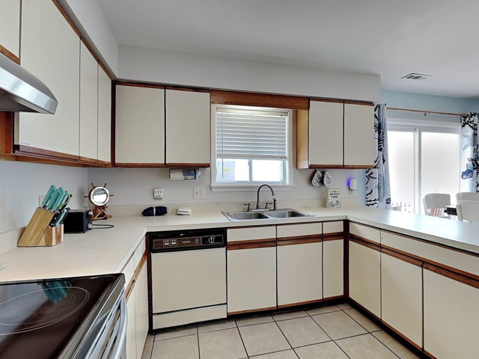 Studio (4 Bedrooms) | Property amenity
