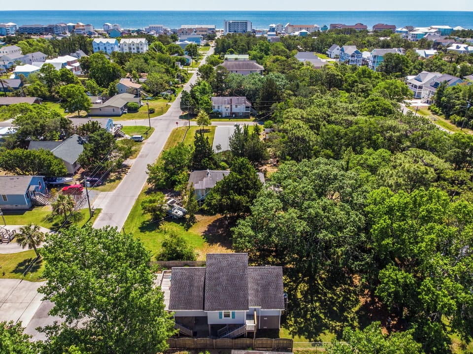 Studio (3 Bedrooms) | Property amenity