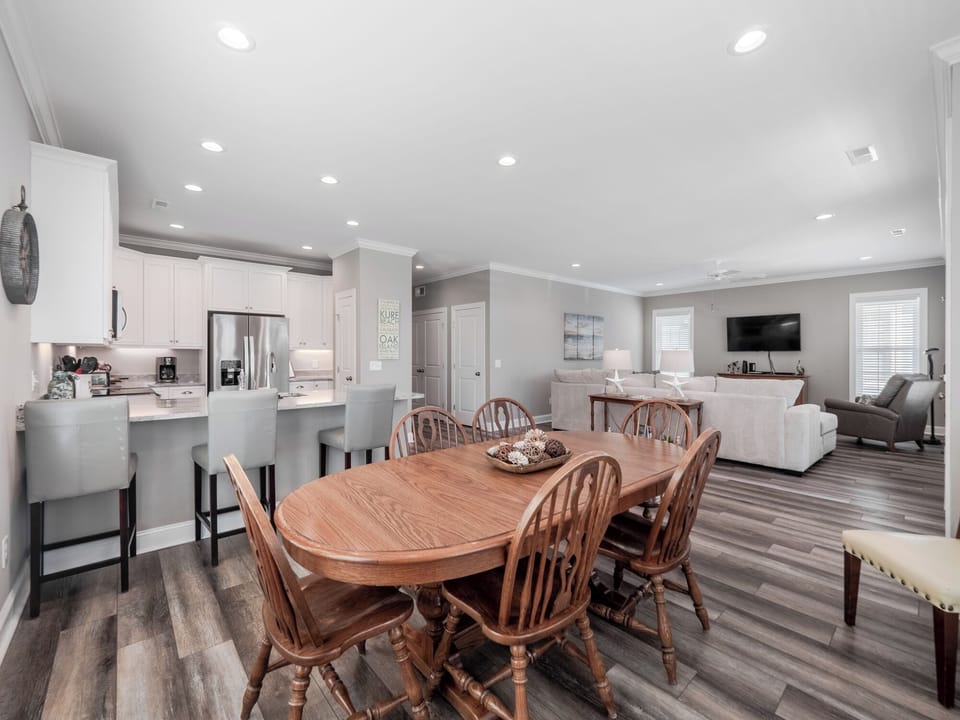 Studio (3 Bedrooms) | Property amenity