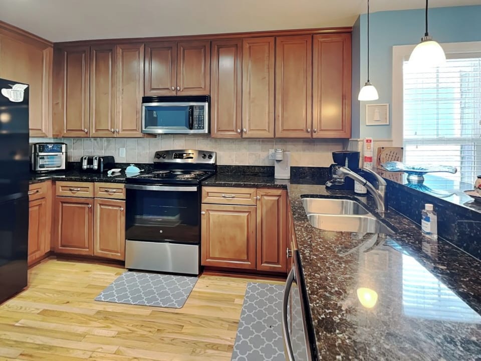 Studio (6 Bedrooms) | Property amenity