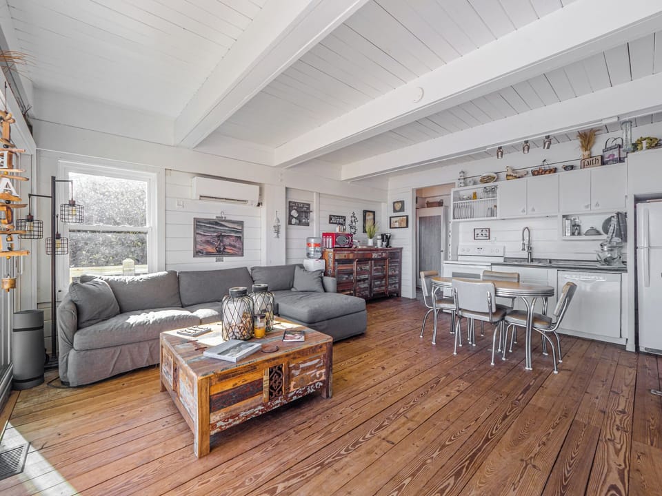 Studio (4 Bedrooms) | Property amenity