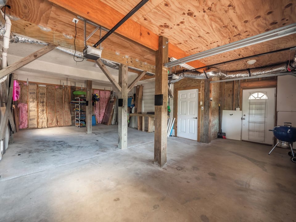 Studio (6 Bedrooms) | Property amenity
