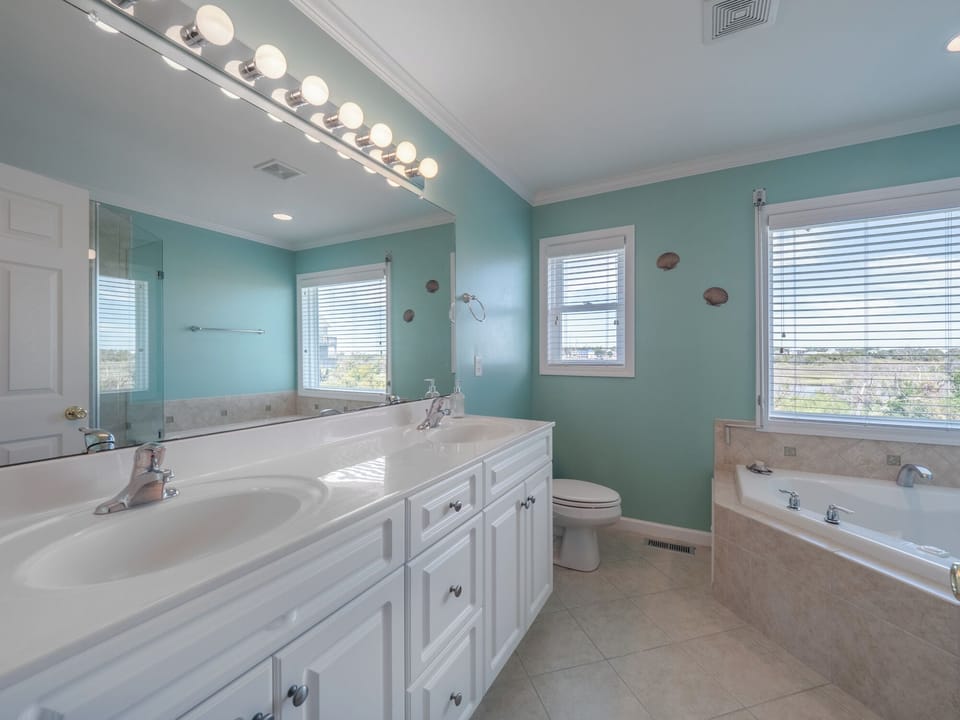 Studio (3 Bedrooms) | Property amenity