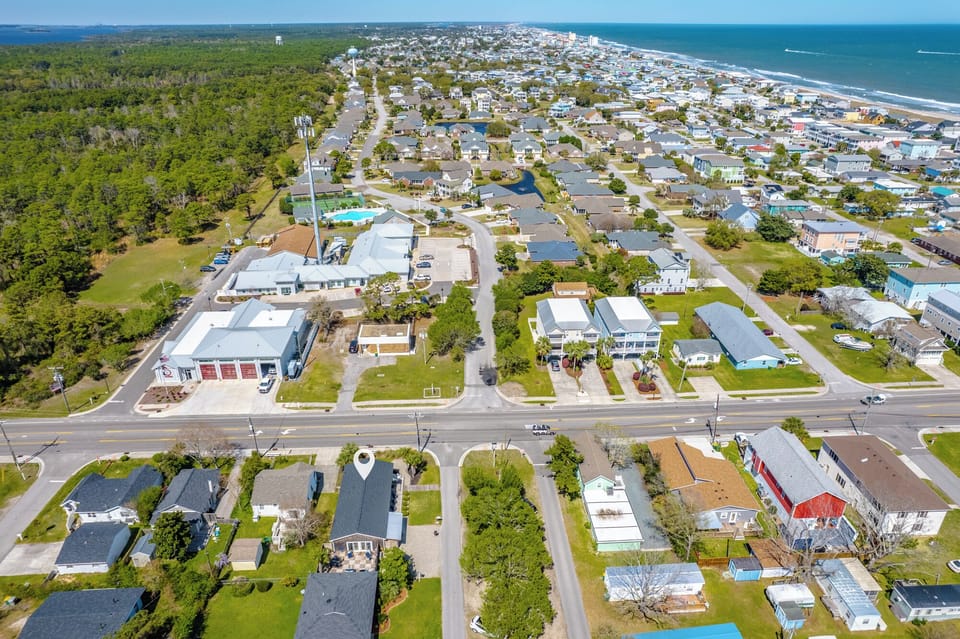 Studio (3 Bedrooms) | Property amenity