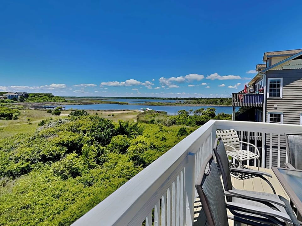 Studio (3 Bedrooms) | Property amenity