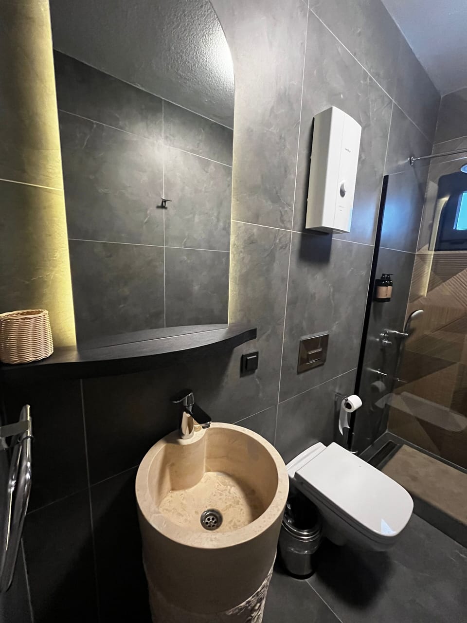 Double or Twin Room, Garden View | Bathroom | Shower, free toiletries, slippers, towels