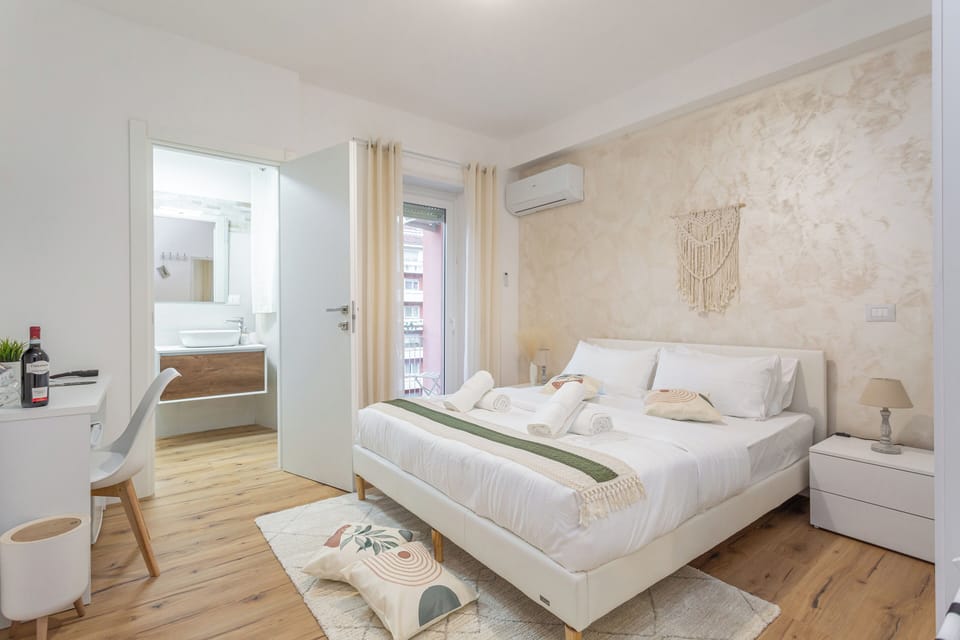 Classic Room | Desk, iron/ironing board (on request), WiFi (free)