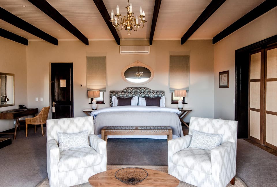 1 bedroom, premium bedding, minibar, in-room safe